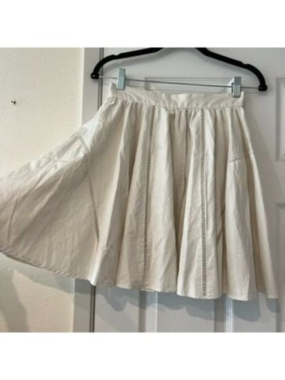 White Flowy Pleated Eyelet Trim Detail Mini Skirt Size 2 Preppy Academia